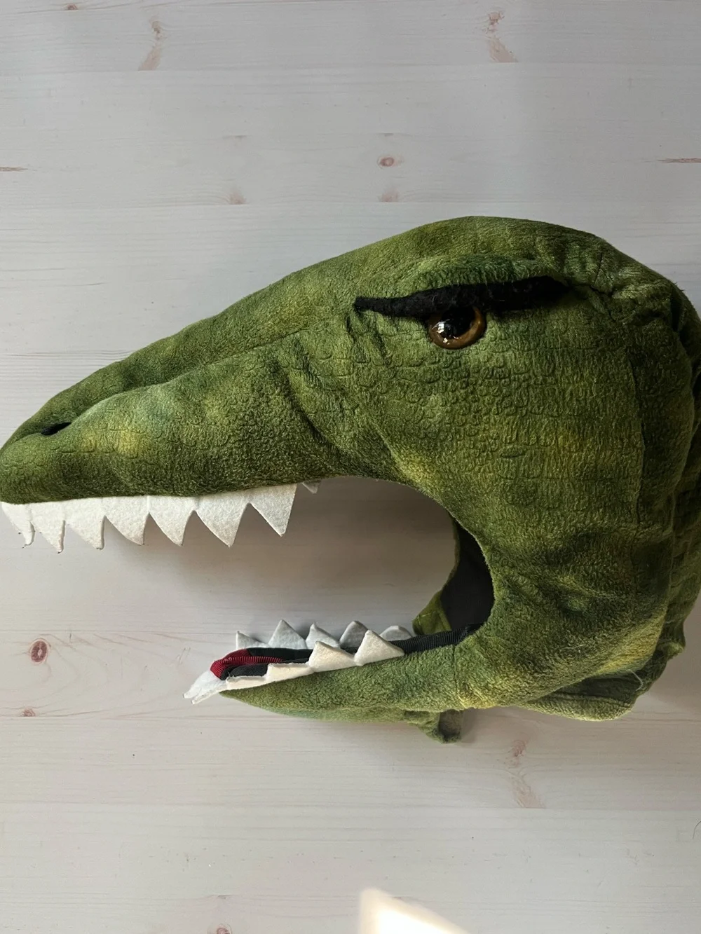 Pottery Barn Dinosaur costume - Picture 4 of 14